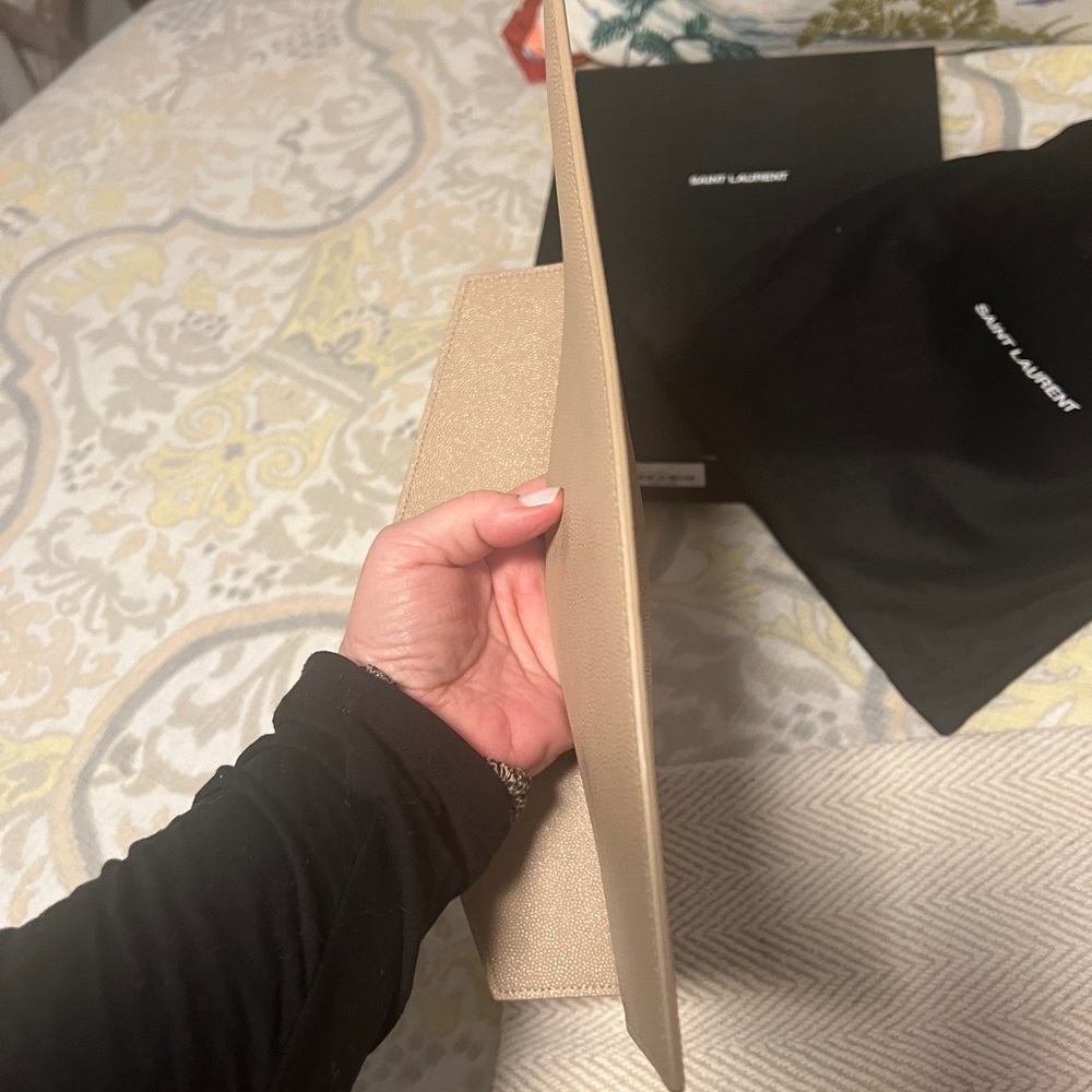 Yves Saint Laurent YSL Beige Clutch - Picture 7 of 10
